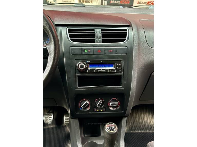 VOLKSWAGEN - CROSSFOX - 2011/2011 - Verde - R$ 43.900,00