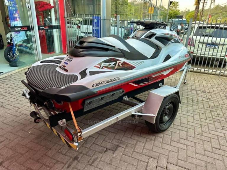 YAMAHA - JET SKI - 2016/2016 - Branca - R$ 89.900,00