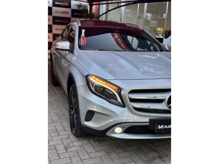 MERCEDES-BENZ - GLA 200 - 2016/2016 - Prata - R$ 119.900,00