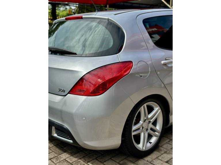 PEUGEOT - 308 - 2013/2014 - Prata - R$ 46.900,00