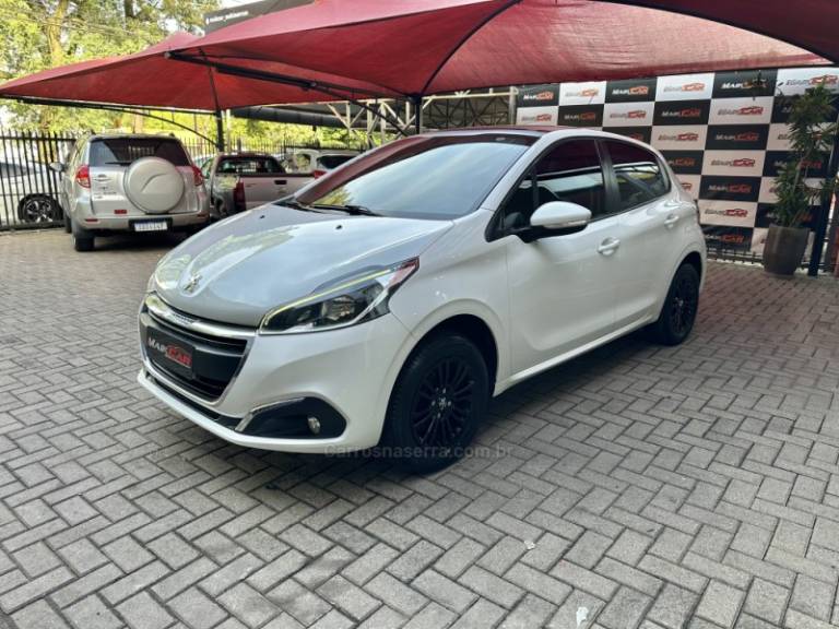 PEUGEOT - 208 - 2017/2017 - Branca - R$ 53.900,00