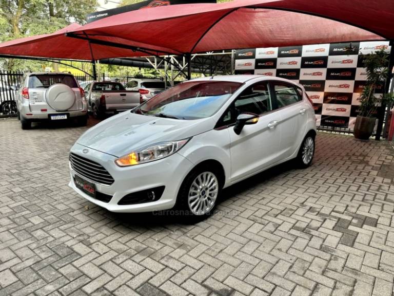 FORD - FIESTA - 2014/2014 - Branca - R$ 49.900,00