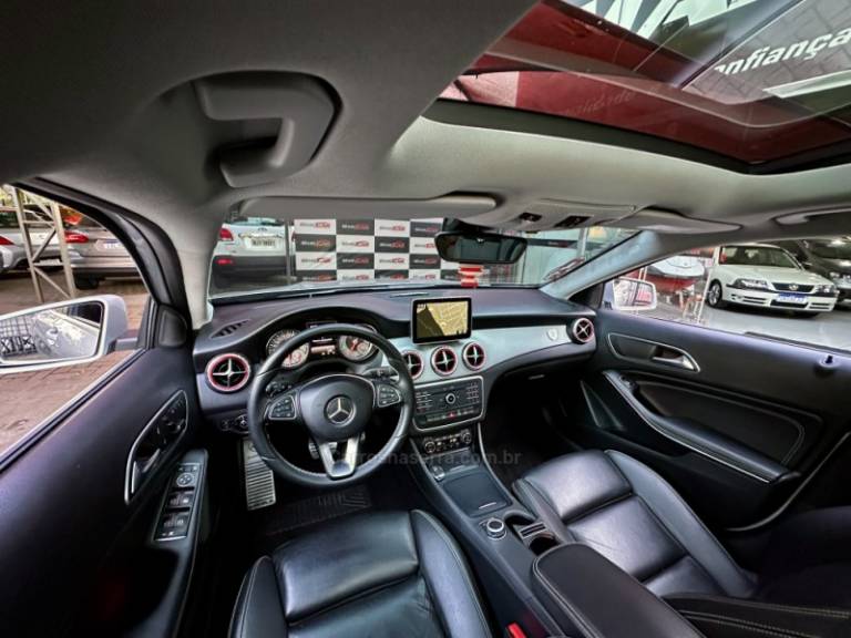 MERCEDES-BENZ - GLA 200 - 2016/2016 - Prata - R$ 119.900,00