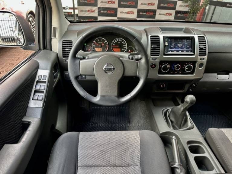 NISSAN - FRONTIER - 2015/2015 - Preta - R$ 107.900,00