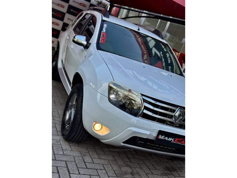 RENAULT - DUSTER - 2014/2014 - Branca - R$ 55.900,00