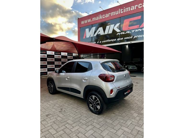 RENAULT - KWID - 2022/2023 - Prata - R$ 57.900,00