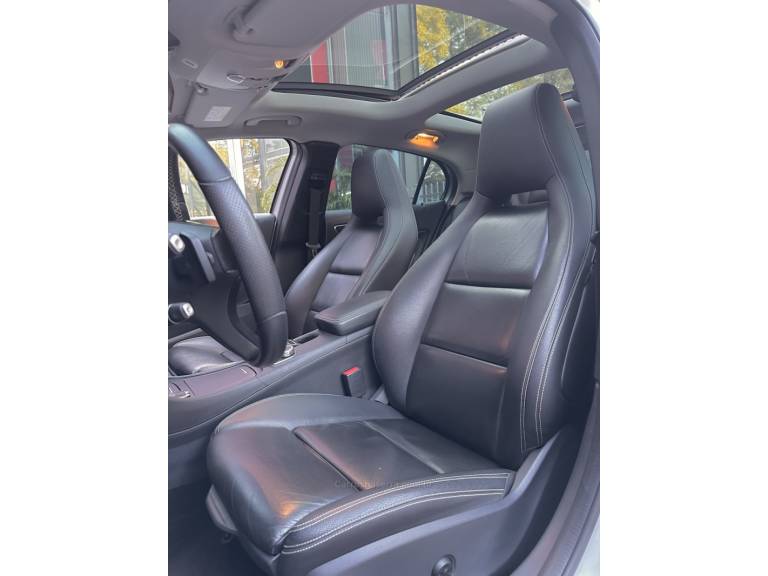 MERCEDES-BENZ - GLA 200 - 2016/2016 - Prata - R$ 119.900,00