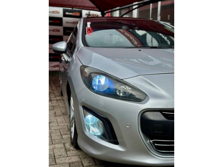 PEUGEOT - 308 - 2013/2014 - Prata - R$ 46.900,00