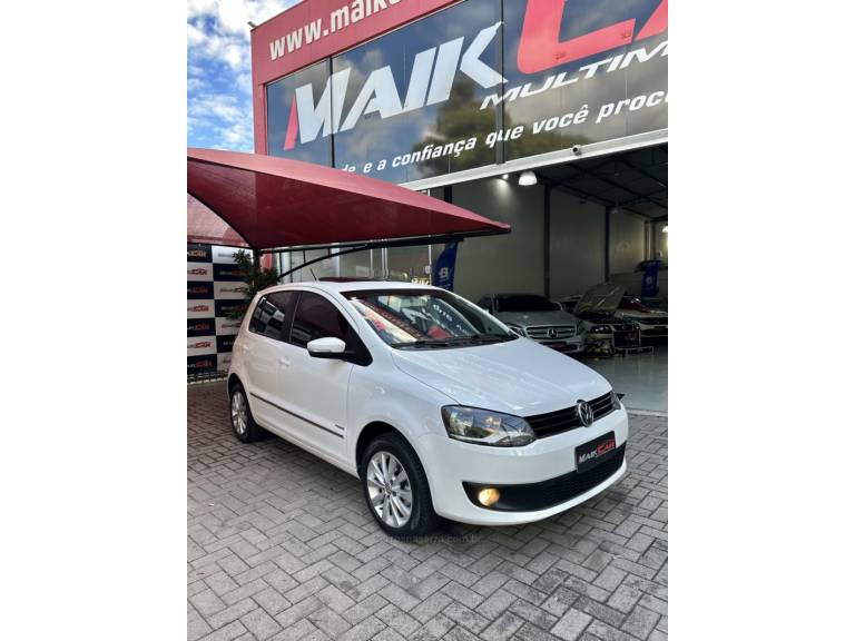 VOLKSWAGEN - FOX - 2011/2011 - Branca - R$ 42.900,00