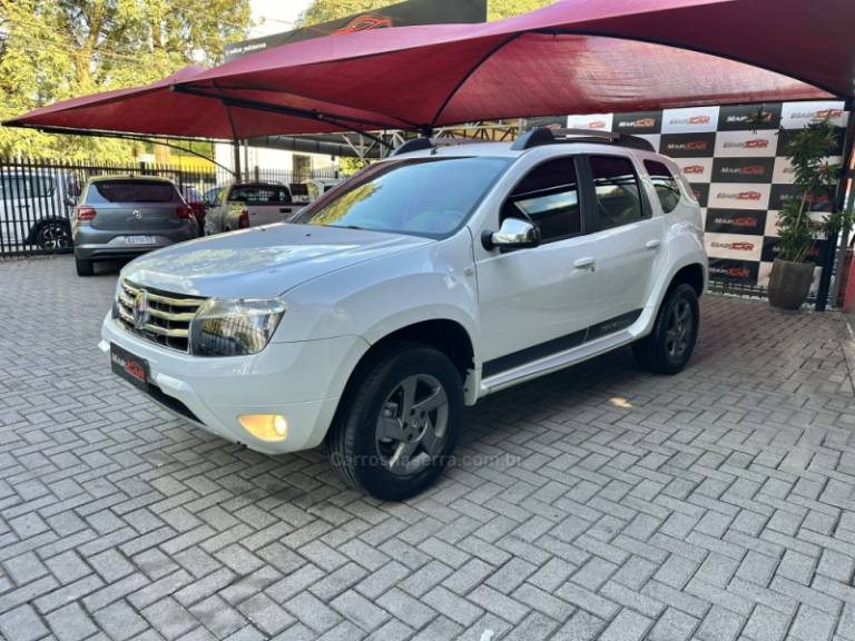 RENAULT - DUSTER - 2014/2014 - Branca - R$ 55.900,00