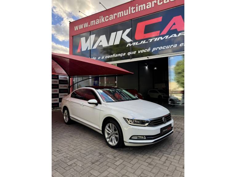 VOLKSWAGEN - PASSAT - 2018/2018 - Branca - R$ 149.900,00