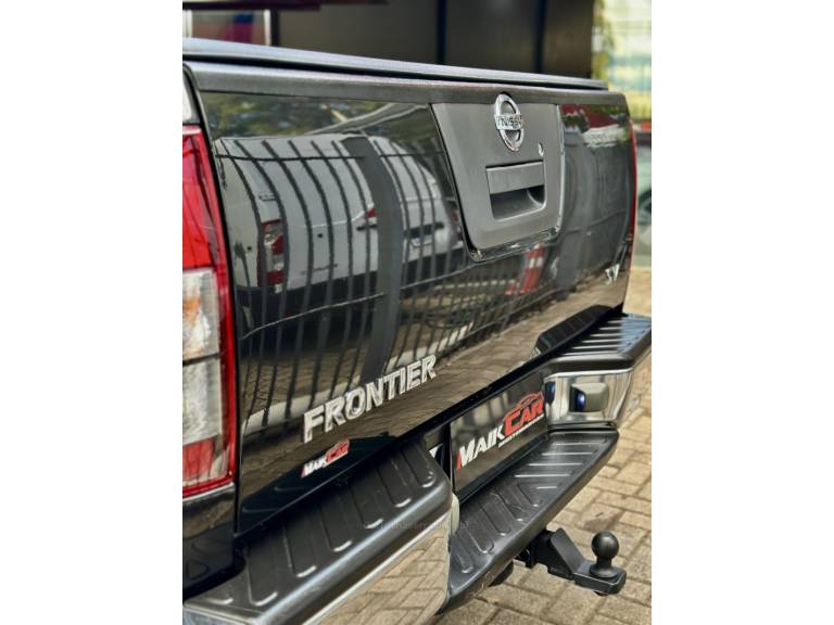 NISSAN - FRONTIER - 2015/2015 - Preta - R$ 107.900,00