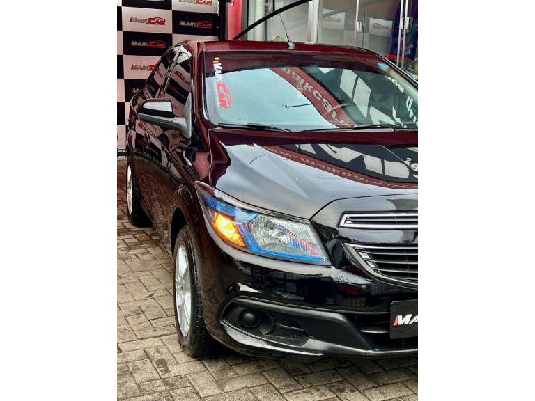 CHEVROLET - PRISMA - 2014/2014 - Preta - R$ 52.900,00