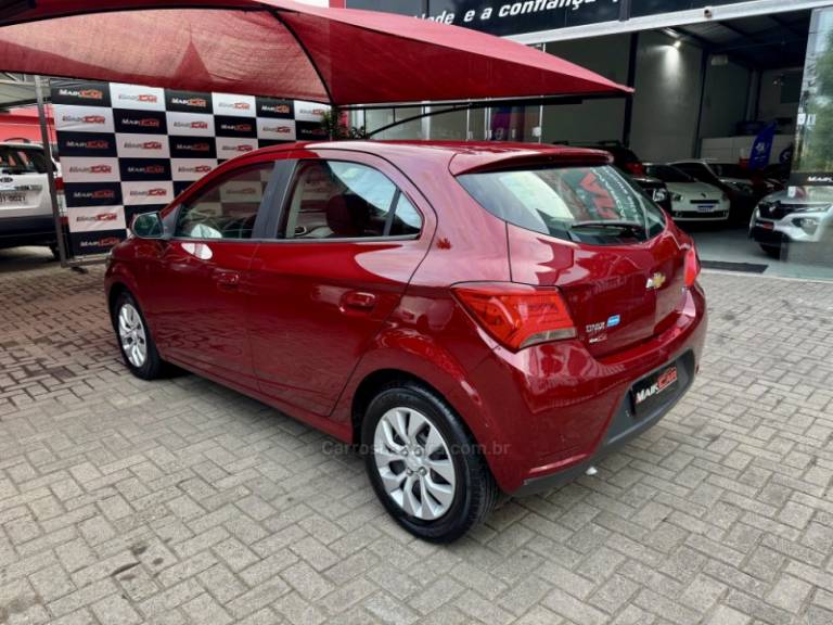CHEVROLET - ONIX - 2018/2018 - Vinho - R$ 59.900,00