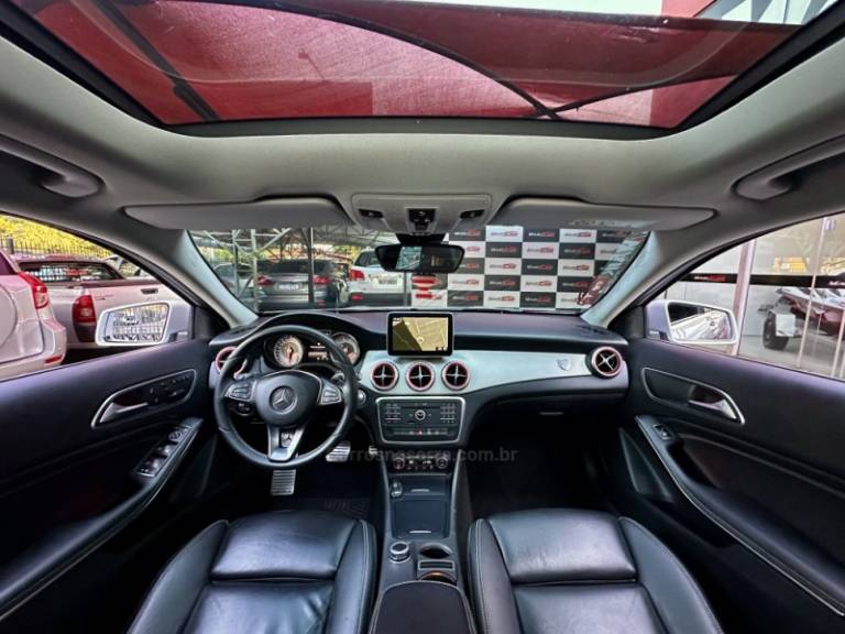 MERCEDES-BENZ - GLA 200 - 2016/2016 - Prata - R$ 119.900,00