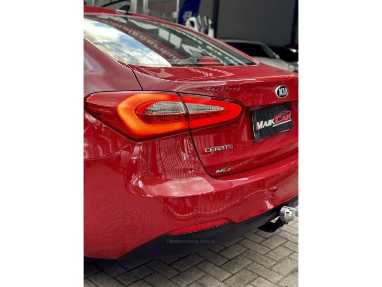 KIA MOTORS - CERATO - 2014/2014 - Vermelha - R$ 66.900,00