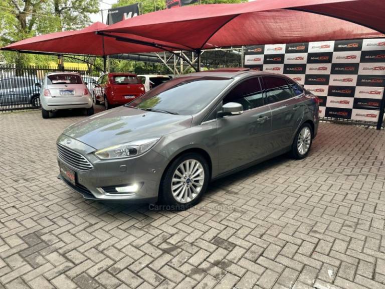 FORD - FOCUS - 2016/2016 - Cinza - R$ 67.900,00