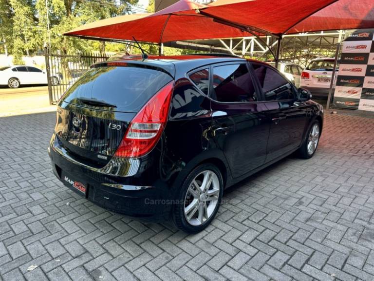 HYUNDAI - I30 - 2011/2011 - Preta - R$ 50.900,00
