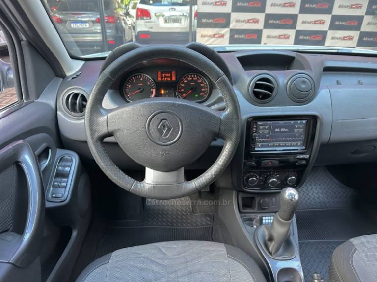 RENAULT - DUSTER - 2014/2014 - Branca - R$ 55.900,00