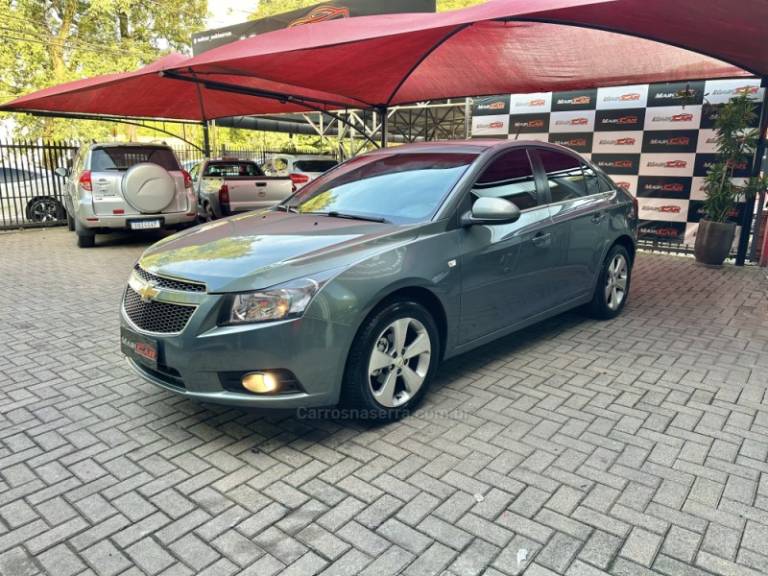 CHEVROLET - CRUZE - 2013/2013 - Cinza - R$ 60.900,00