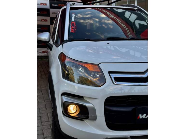CITROËN - AIRCROSS - 2012/2012 - Branca - R$ 39.900,00