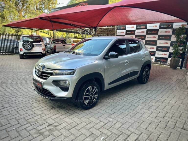 RENAULT - KWID - 2022/2023 - Prata - R$ 57.900,00