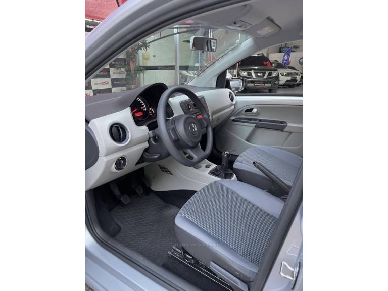 VOLKSWAGEN - UP - 2016/2017 - Prata - R$ 63.900,00