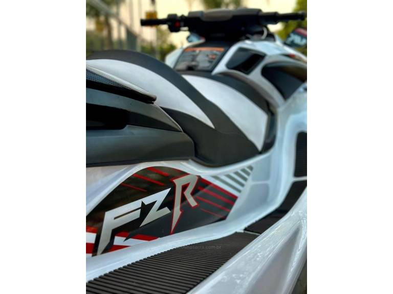 YAMAHA - JET SKI - 2016/2016 - Branca - R$ 89.900,00