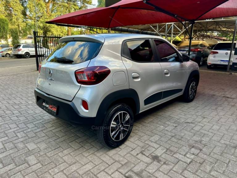 RENAULT - KWID - 2022/2023 - Prata - R$ 57.900,00
