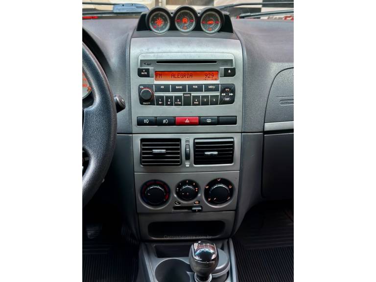 FIAT - PALIO - 2011/2011 - Branca - R$ 43.900,00
