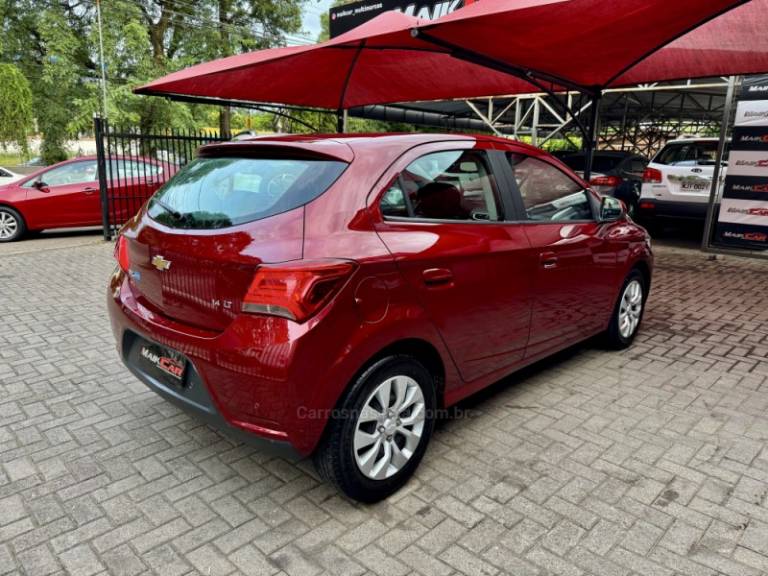 CHEVROLET - ONIX - 2018/2018 - Vinho - R$ 59.900,00