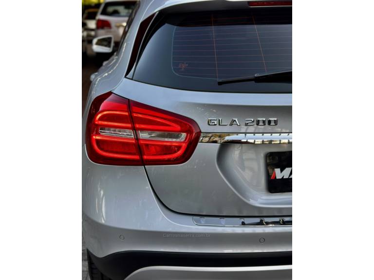 MERCEDES-BENZ - GLA 200 - 2016/2016 - Prata - R$ 119.900,00