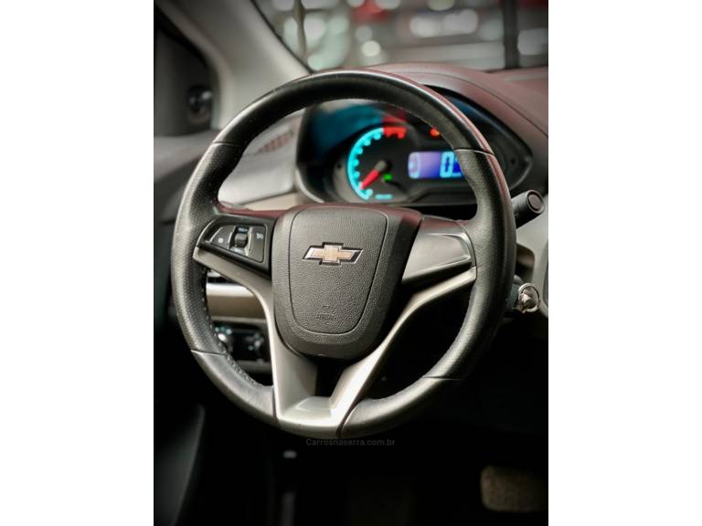 CHEVROLET - PRISMA - 2014/2014 - Preta - R$ 52.900,00