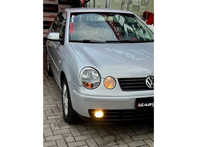 VOLKSWAGEN - POLO SEDAN - 2005/2005 - Prata - R$ 30.900,00