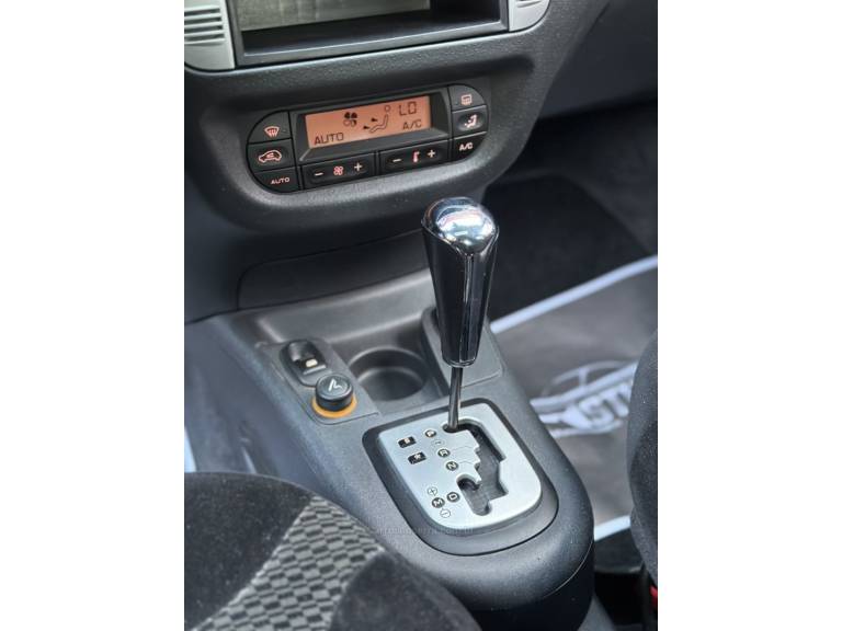 CITROËN - C3 - 2010/2011 - Prata - R$ 31.900,00